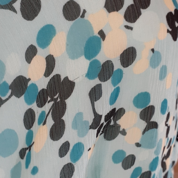 Top, Blouse, button up, blue & white, polyester, apt. 9 - Picture 3 of 8